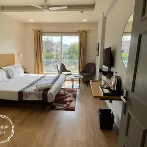 Saltstayz Sector 39- Near Rajiv Chowk & Sohna Road Hotel Gurgaon